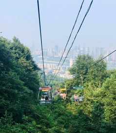张家界秦阿妹介绍张家界旅游攻略 让您对张家界景区有一个深度的了解